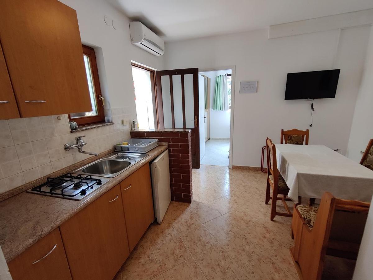 Apartment Ljubica Vrsar Exterior foto